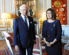 20 March 2018 National Assembly Speaker Maja Gojkovic begins her visit to the Kingdom of Sweden with an audience with King Carl XVI Gustaf